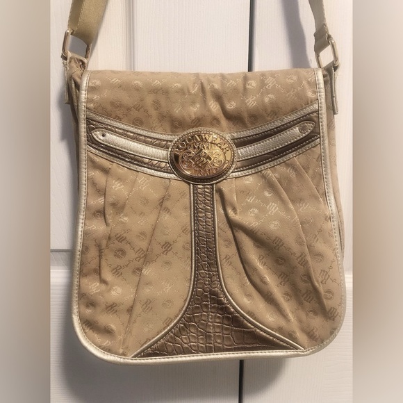 Rocawear Handbags - Rocawear Gold Logo Messenger Bag